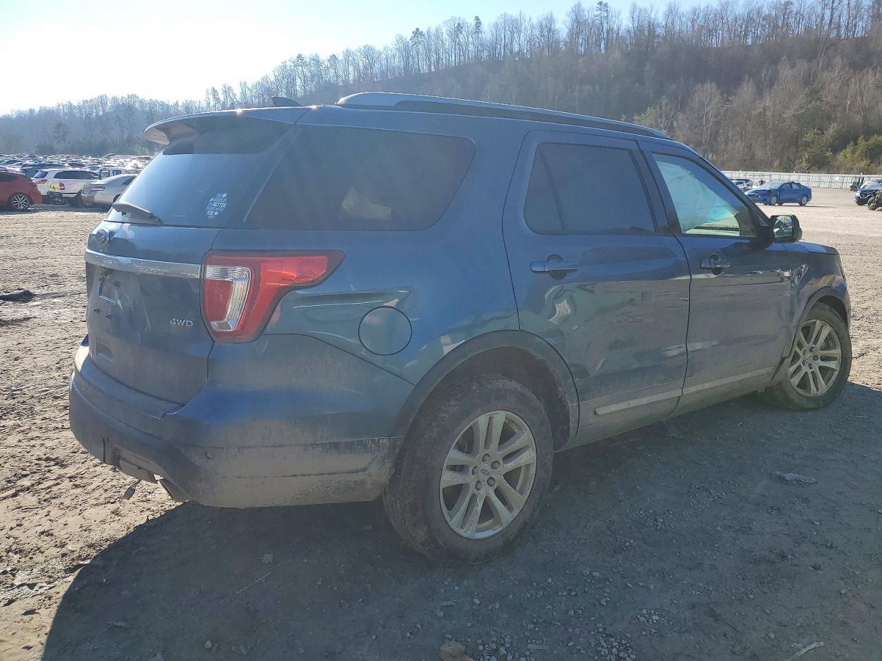 2018 Ford Explorer Xlt - Фото 3