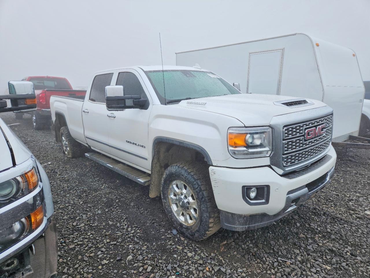 2019 GMC Sierra K3500 Denali - Image 4