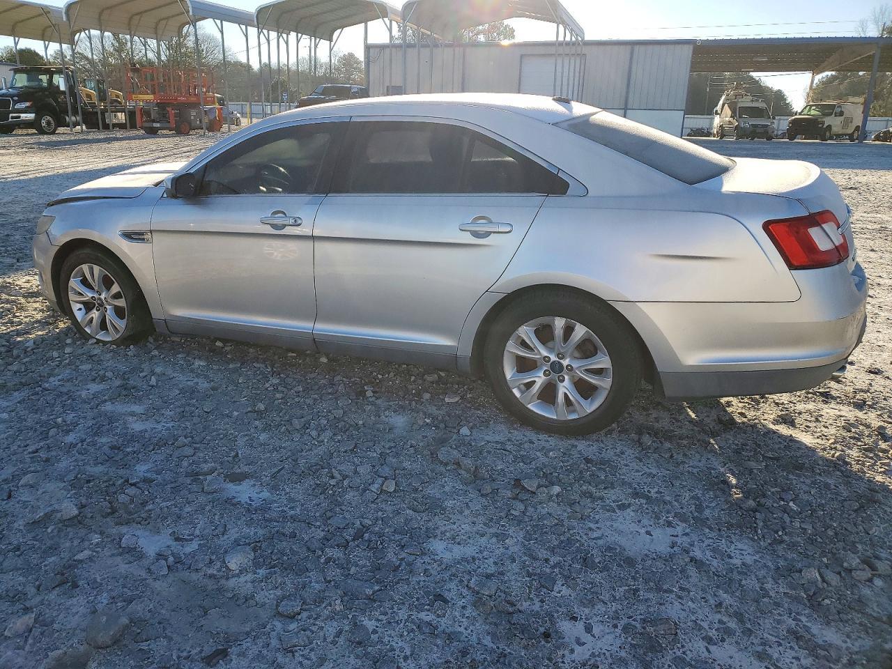 2010 Ford Taurus Sel - Image 2