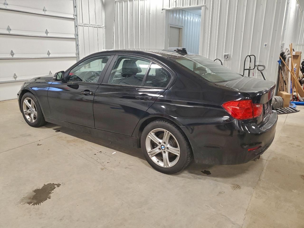 2015 BMW 328 Xi - Фото 2
