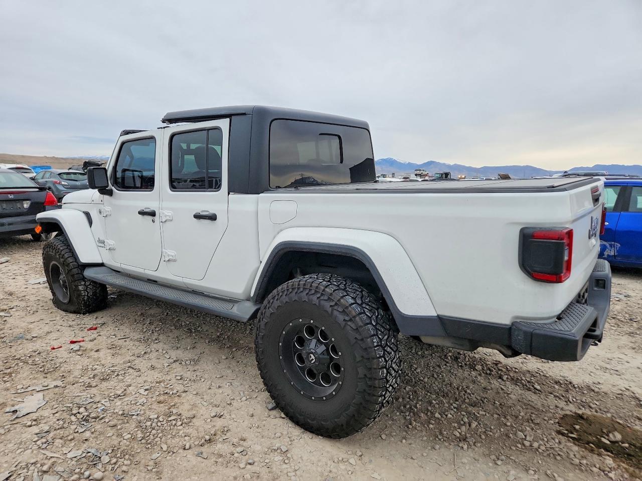 2020 Jeep Gladiator Overland - Фото 2