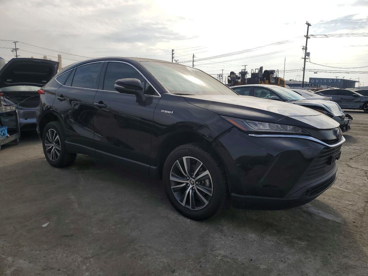 2021 Toyota Venza Le - Фото 4