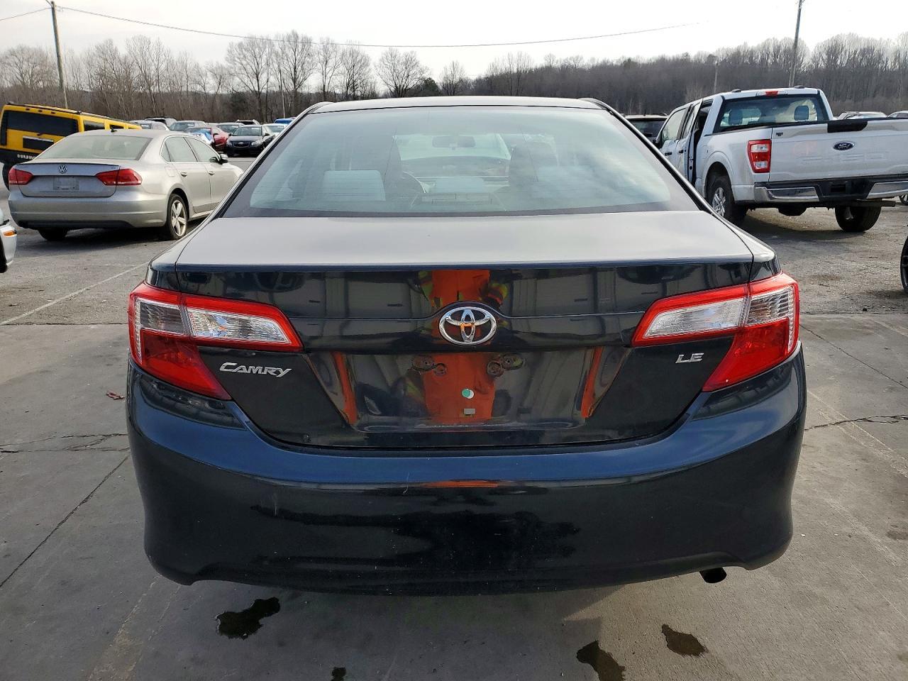2012 Toyota Camry - Image 6