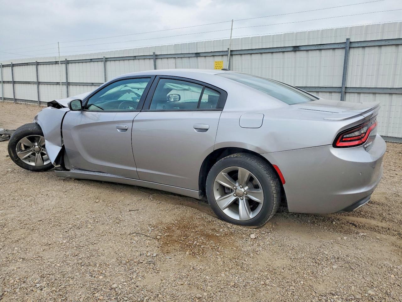 2015 Dodge Charger Se - Image 2