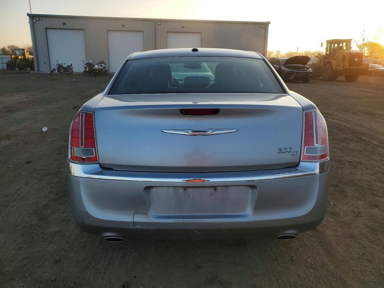 2014 Chrysler 300C - Фото 6