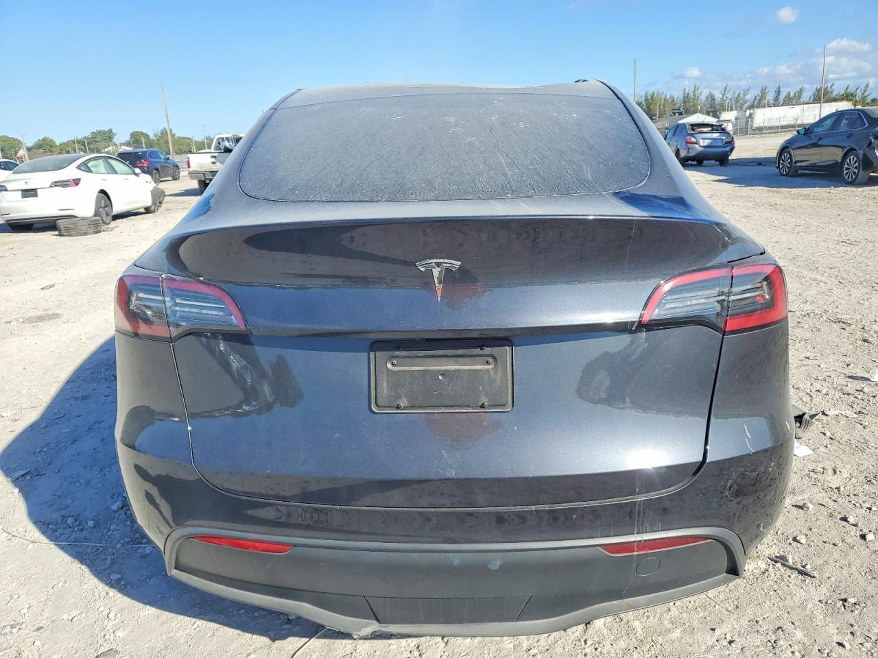 2024 Tesla Model Y - Фото 6