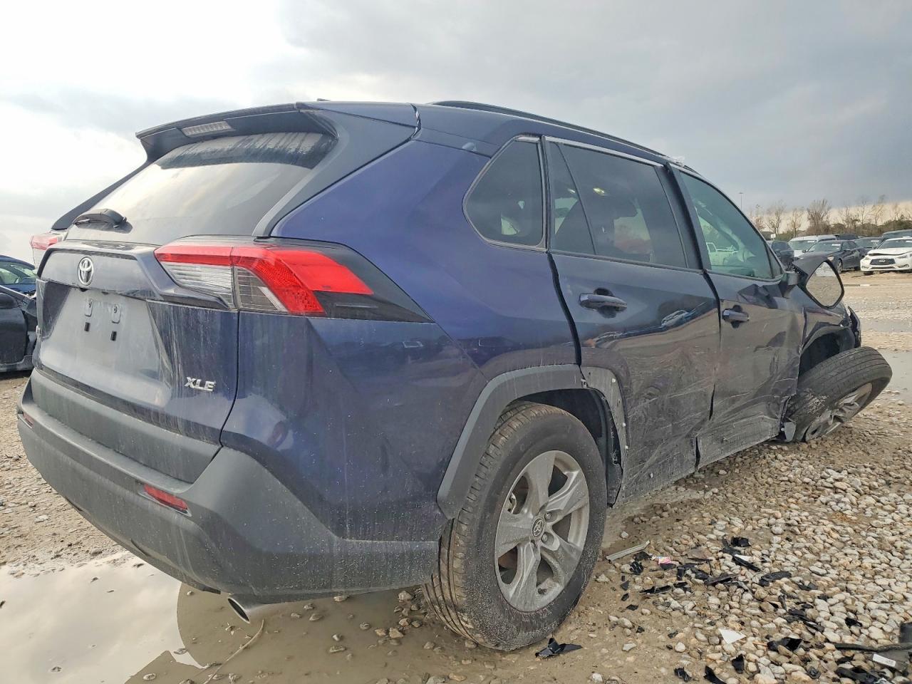 2024 Toyota Rav4 Xle - Image 3