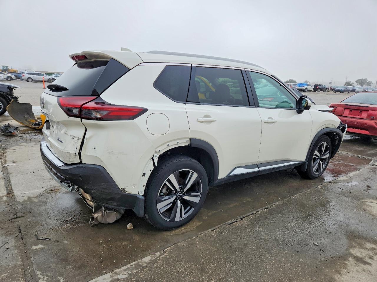 2023 Nissan Rogue Sl - Image 3