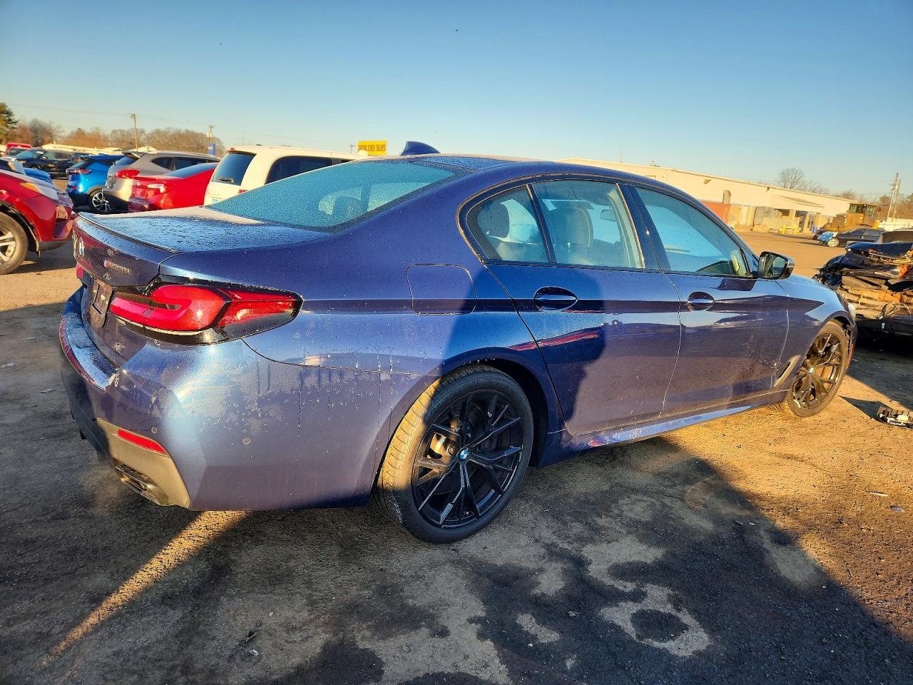 2023 BMW M550Xi - Фото 3