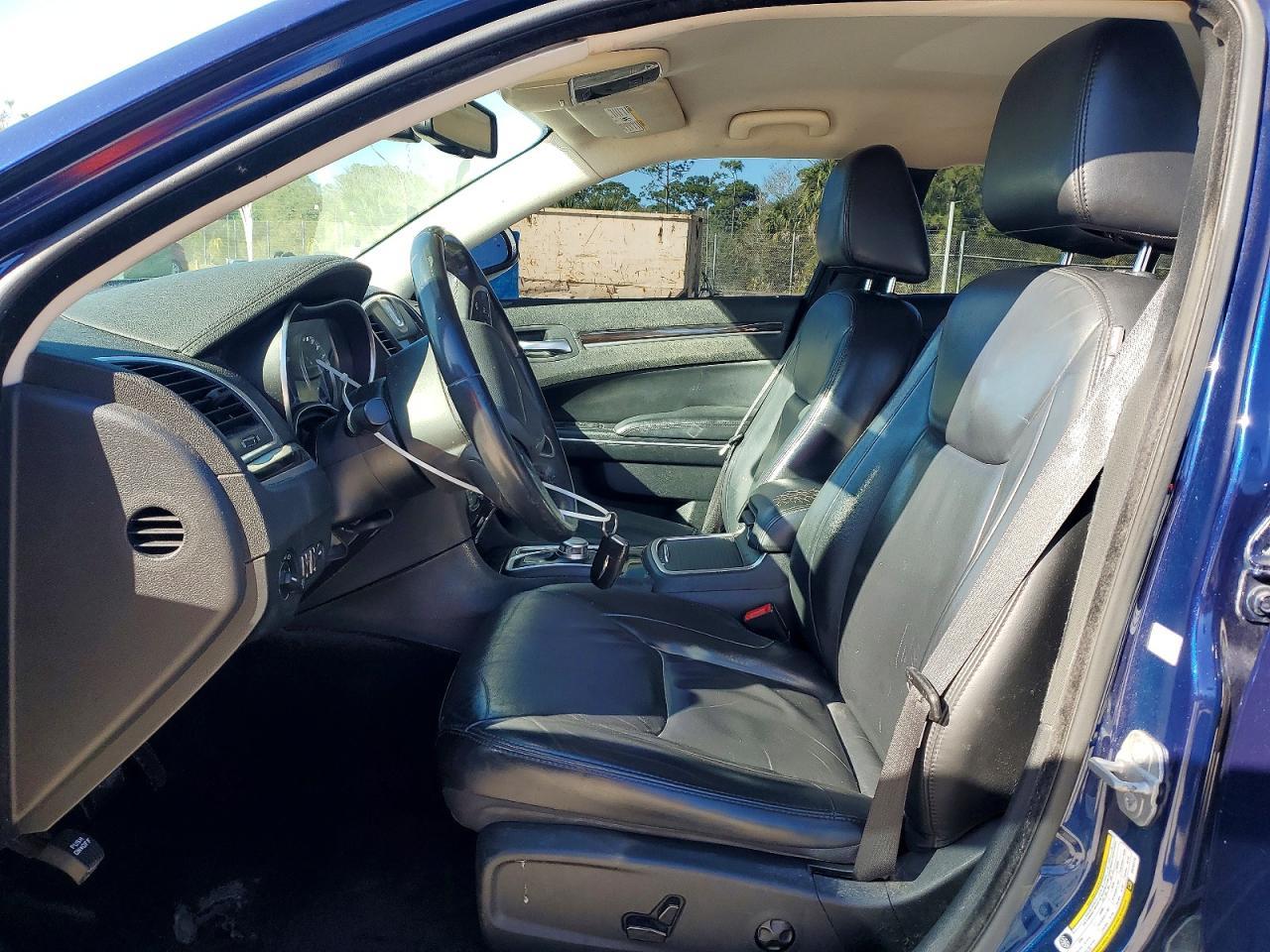 2015 Chrysler 300 Limited - Image 7