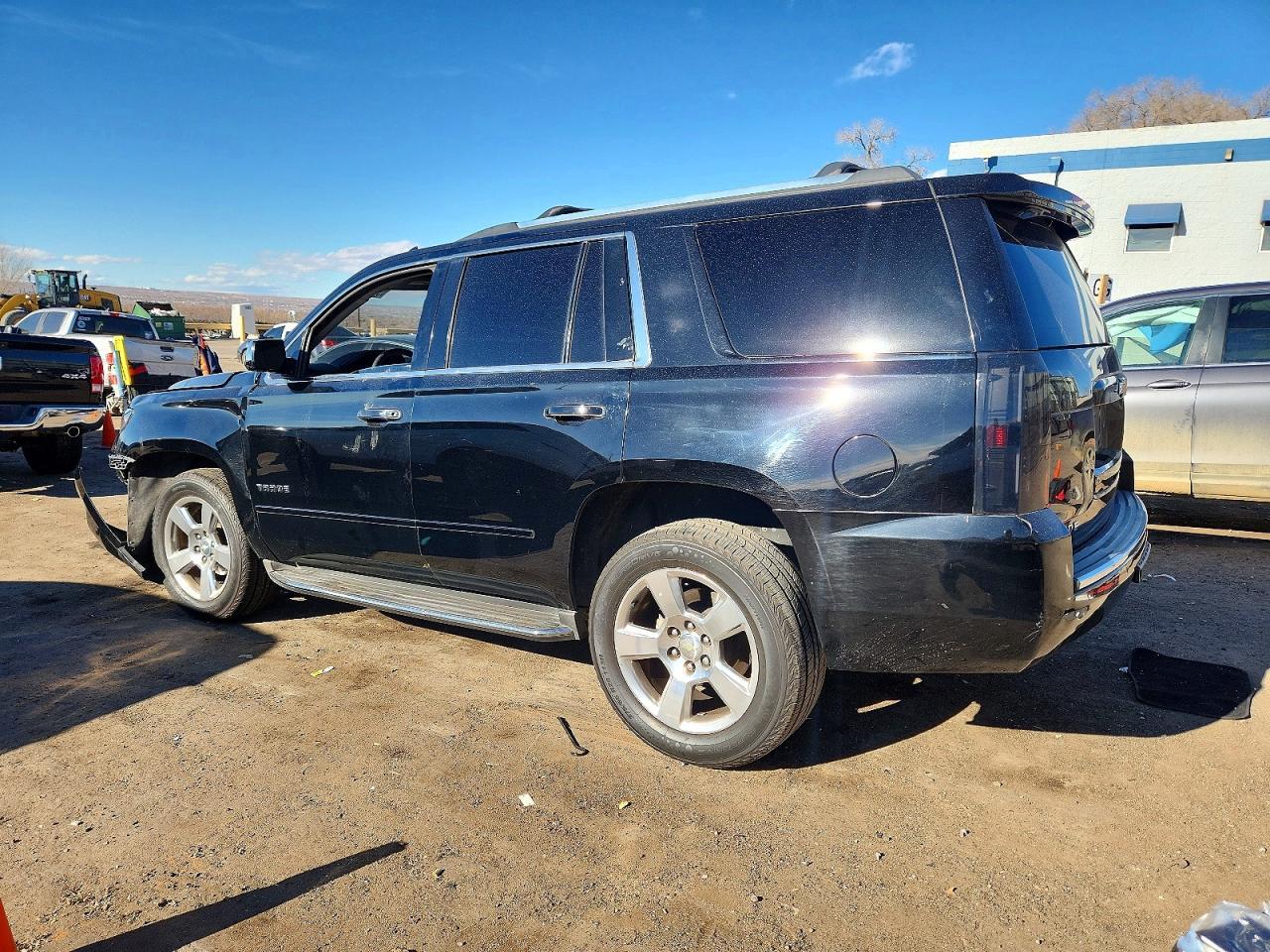 2017 Chevrolet Tahoe C1500 Premier - Фото 2