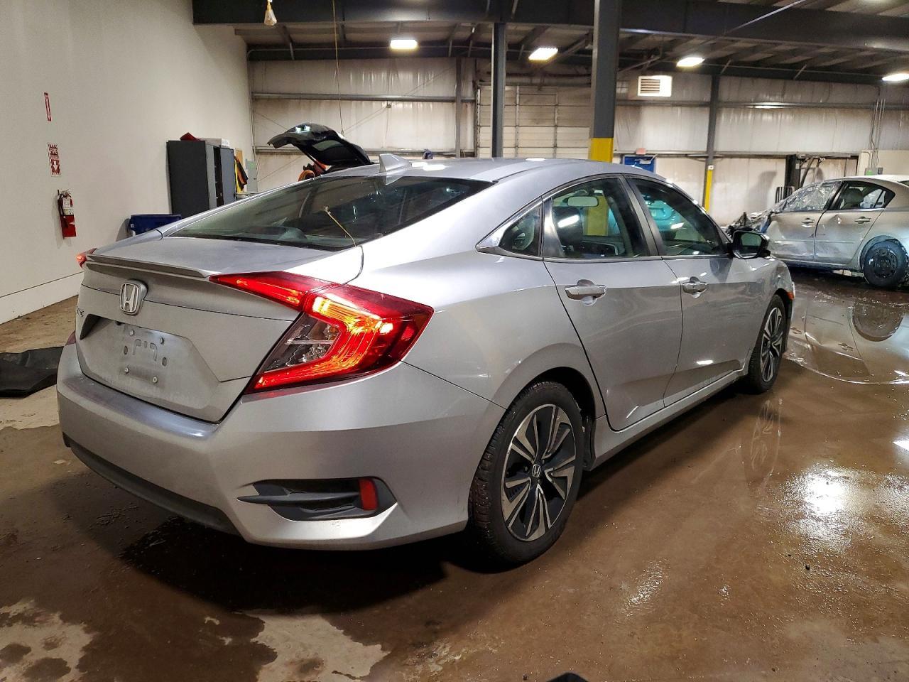 2017 Honda Civic Ex - Image 3