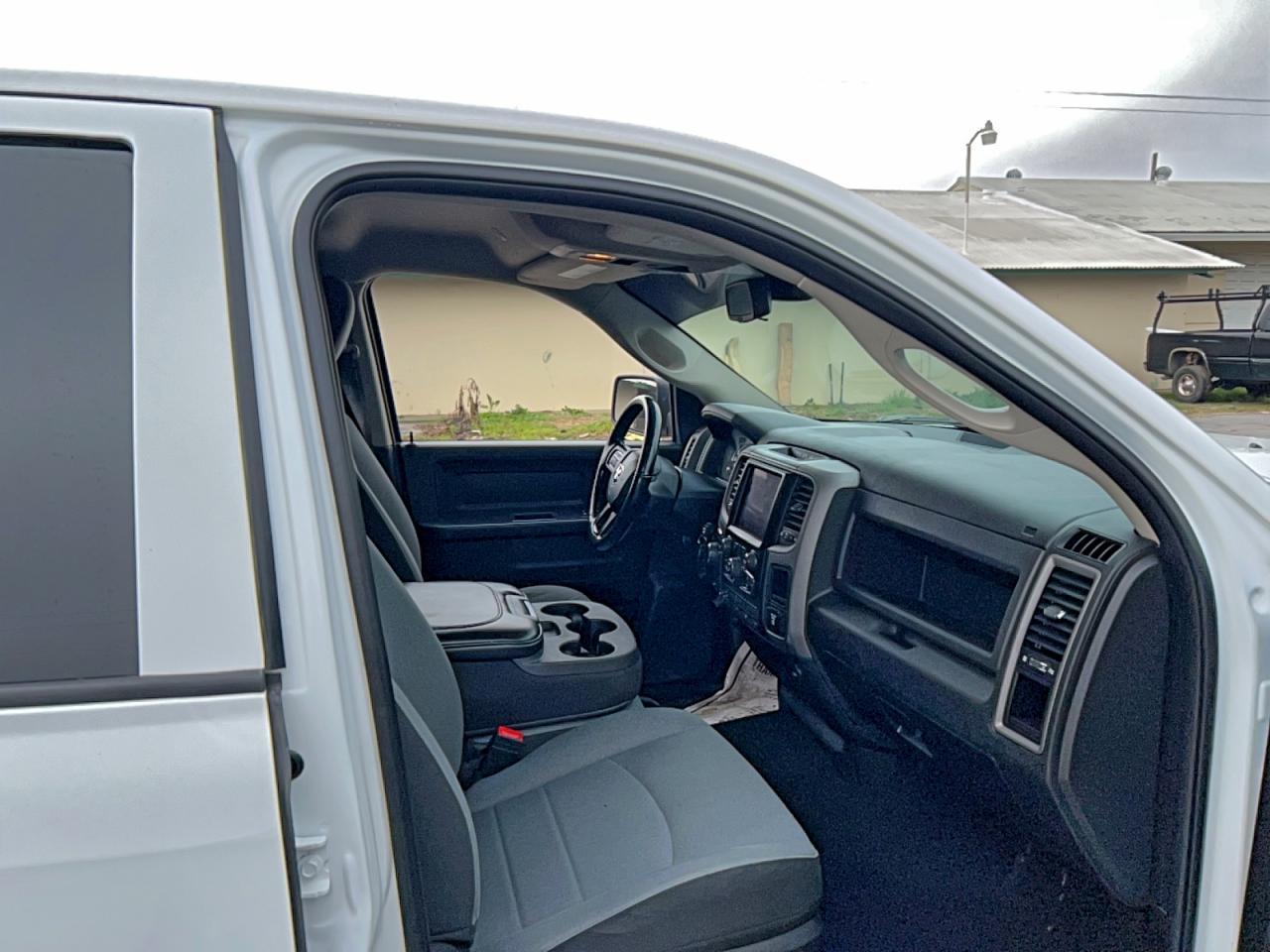 2021 Ram 1500 Classic Tradesman - Фото 5