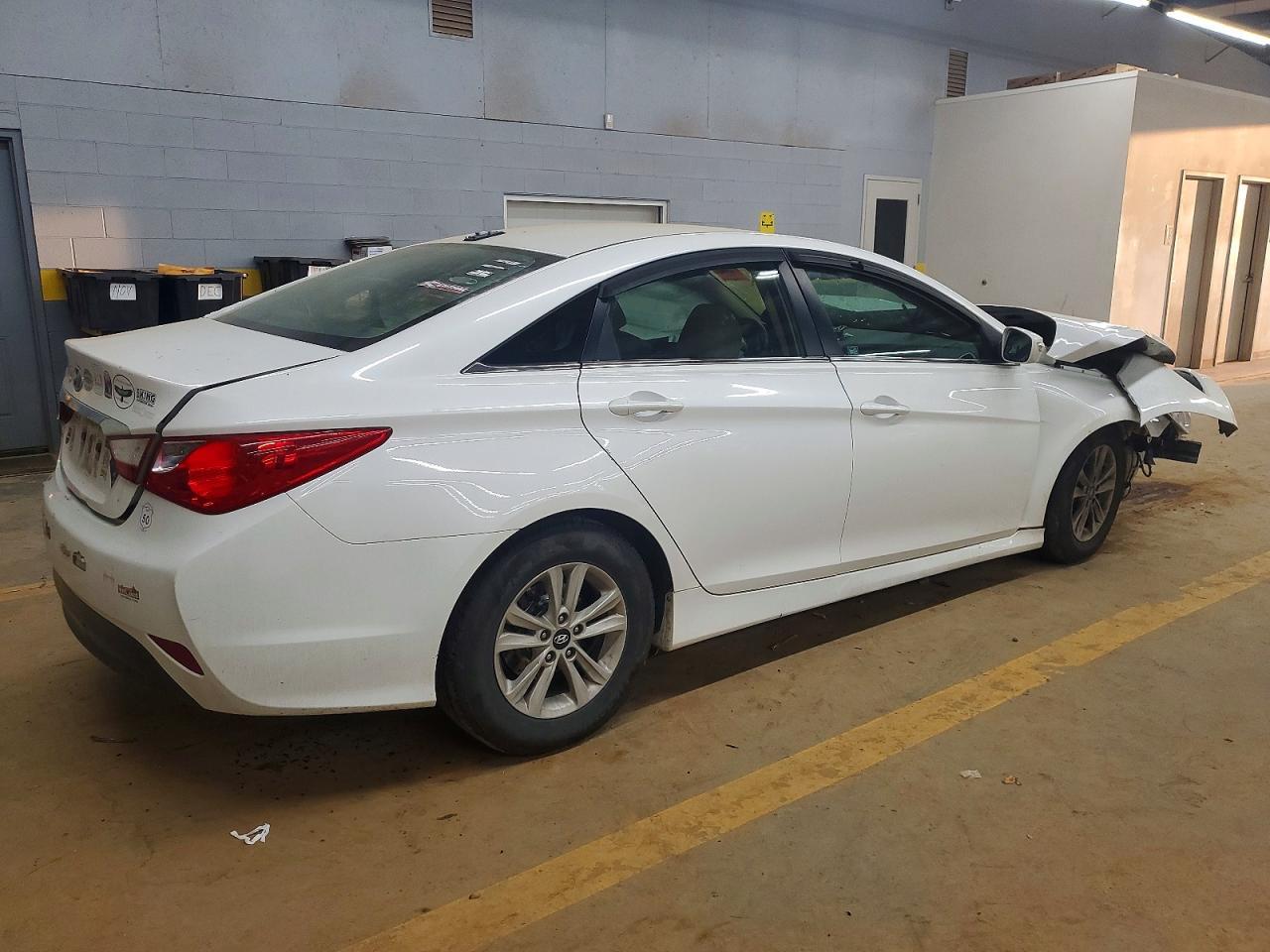 2014 Hyundai Sonata Gls - Фото 3