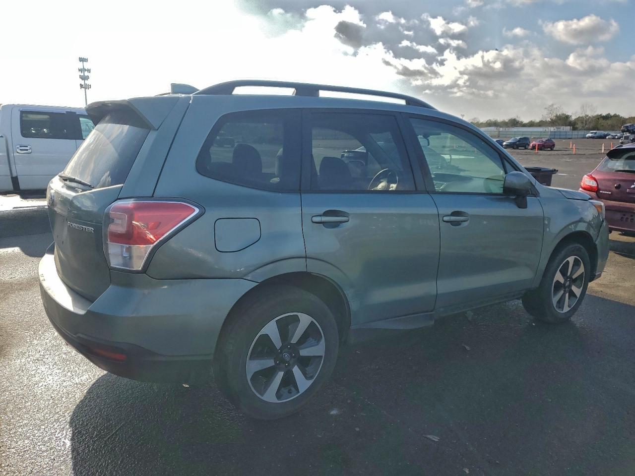 2017 Subaru Forester 2.5I Premium - Image 3