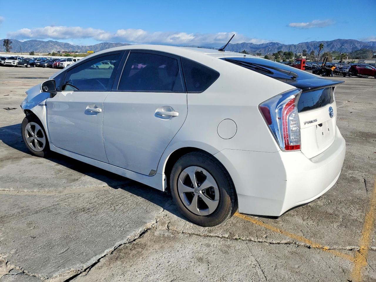 2013 Toyota Prius - Image 2