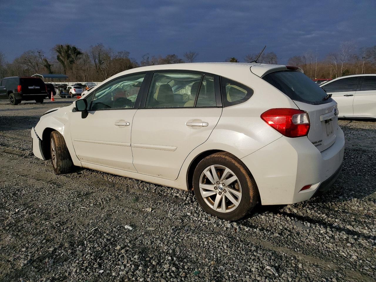 2016 Subaru Impreza Premium - Фото 2