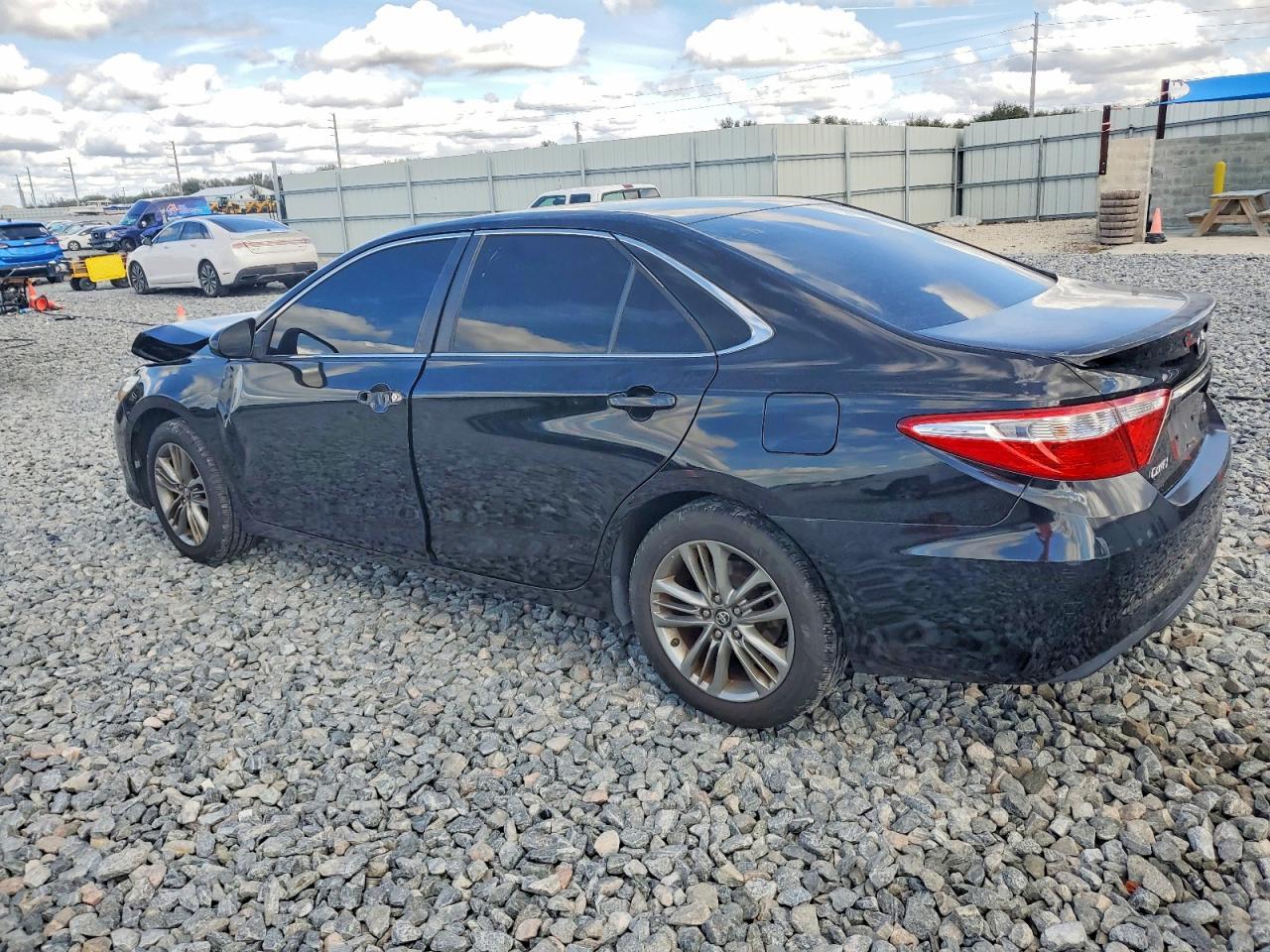 2016 Toyota Camry Le - Image 2