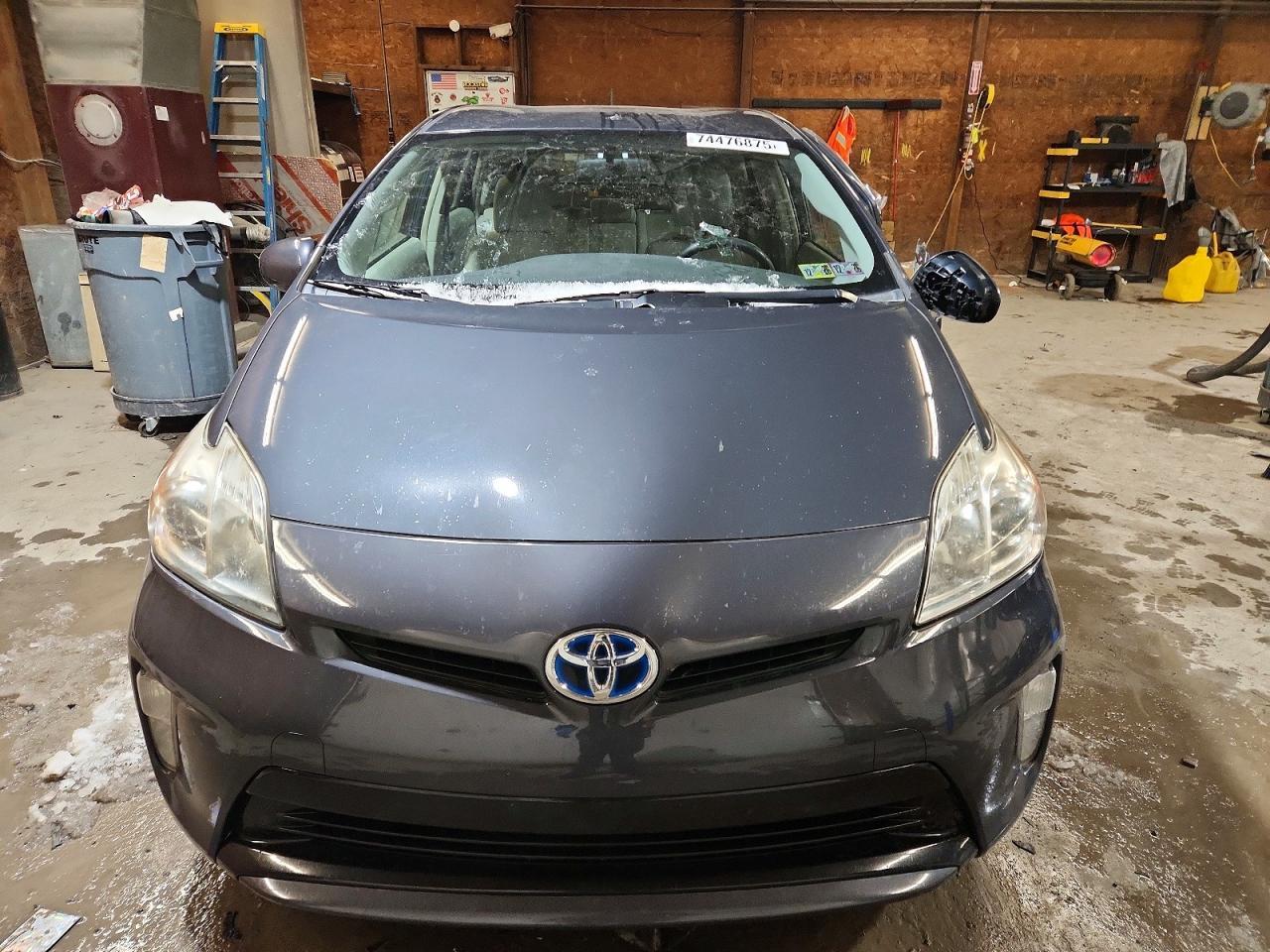 2012 Toyota Prius Three - Фото 5