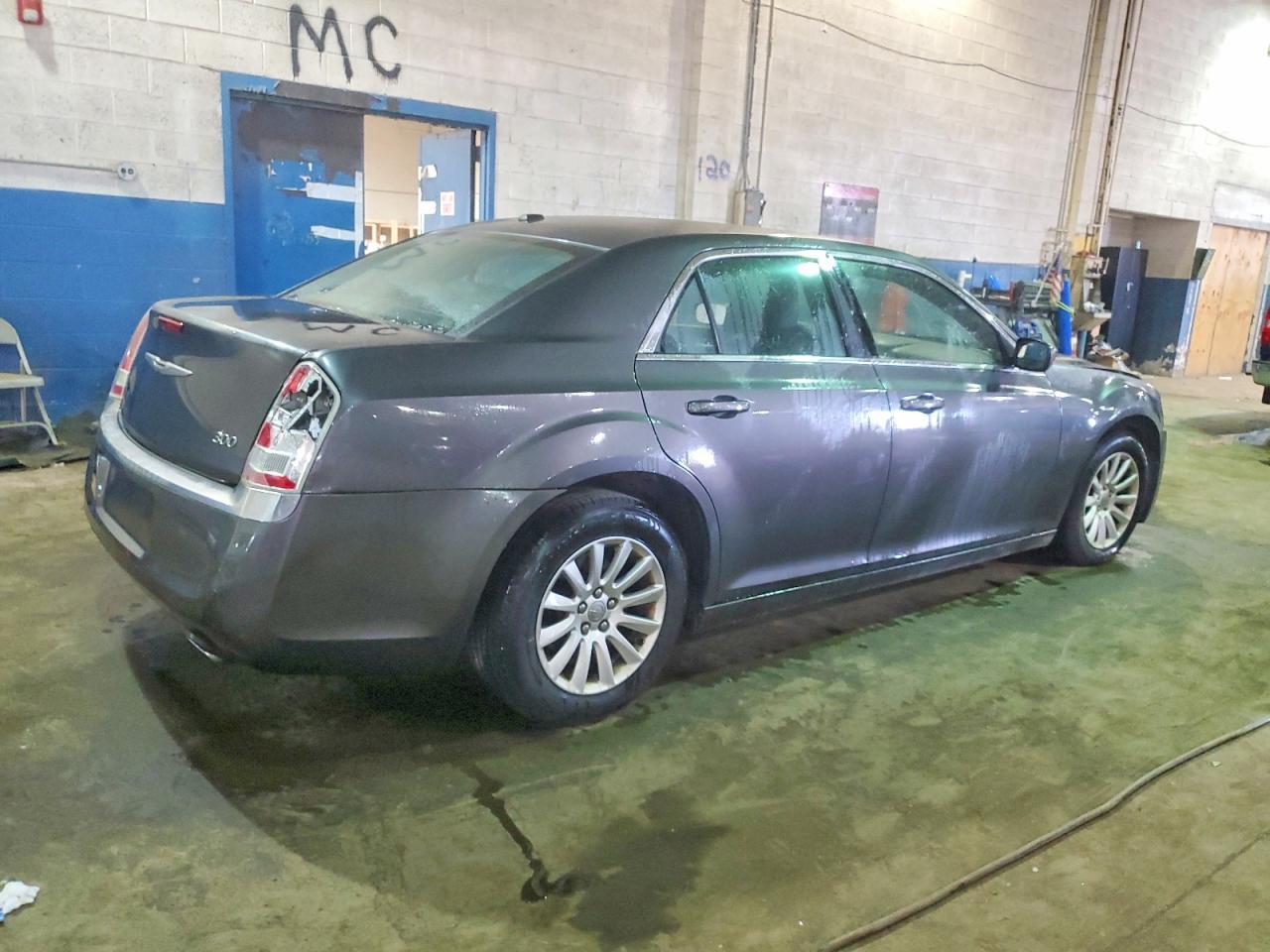 2014 Chrysler 300 - Фото 3