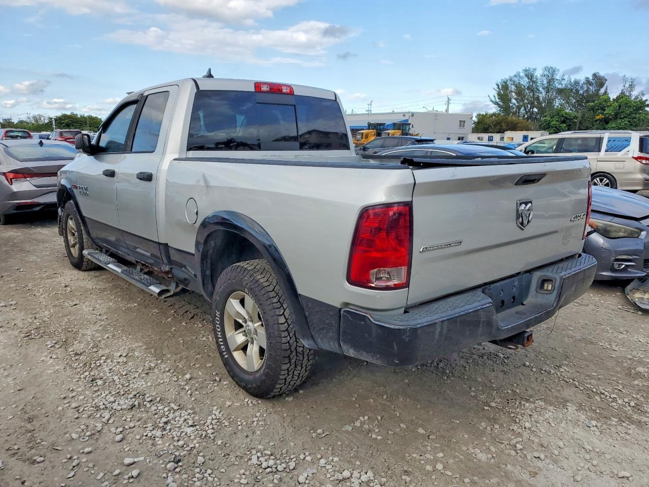 2015 Ram 1500 Slt - Image 2