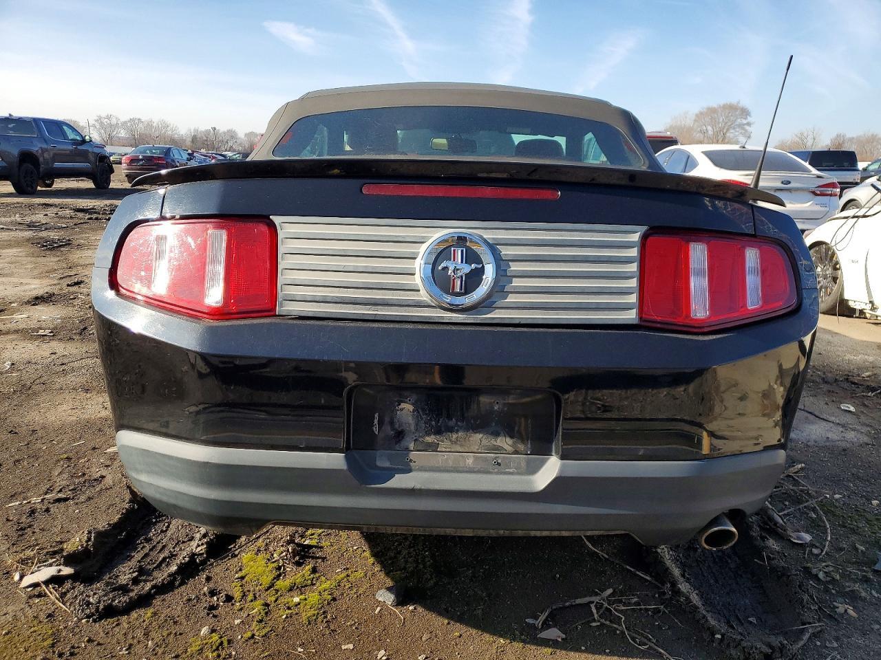 2010 Ford Mustang - Фото 6