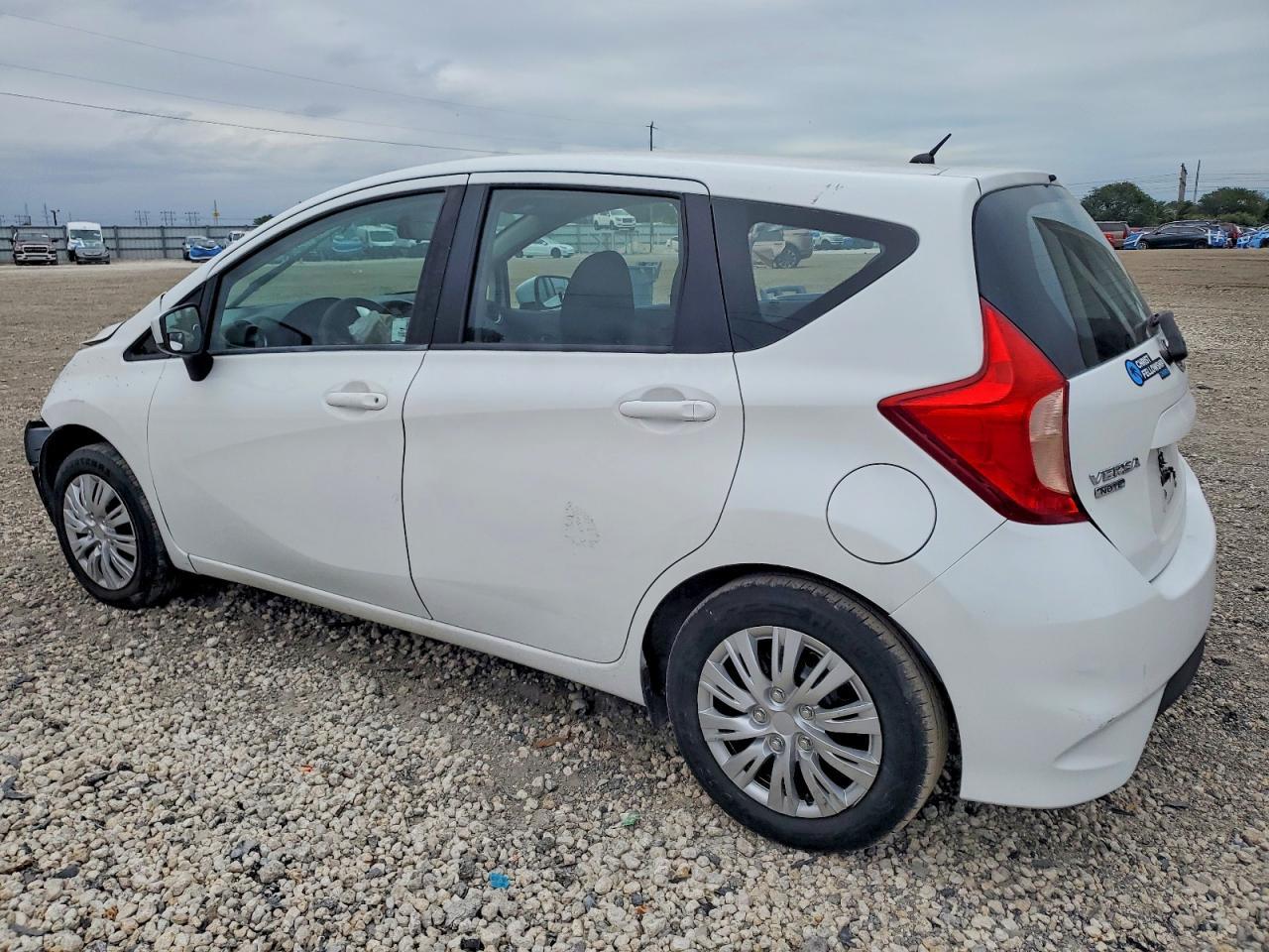 2017 Nissan Versa Note S - Фото 2