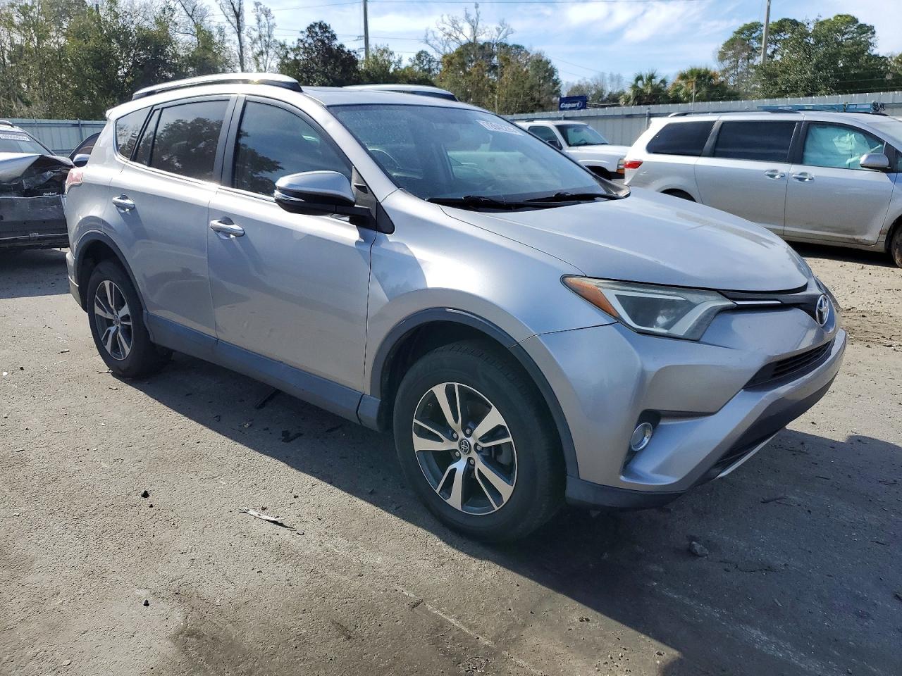 2016 Toyota Rav4 Xle - Фото 4