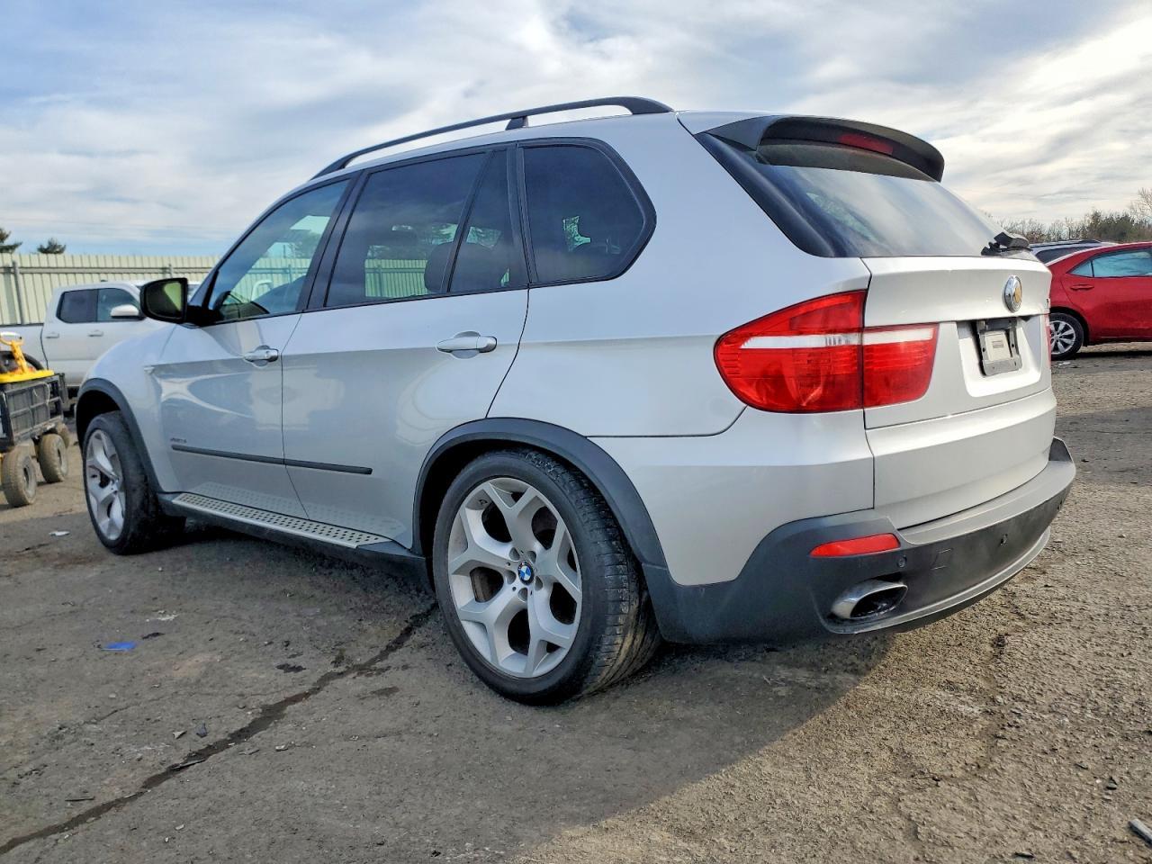 2009 BMW X5 xDrive48I - Фото 2