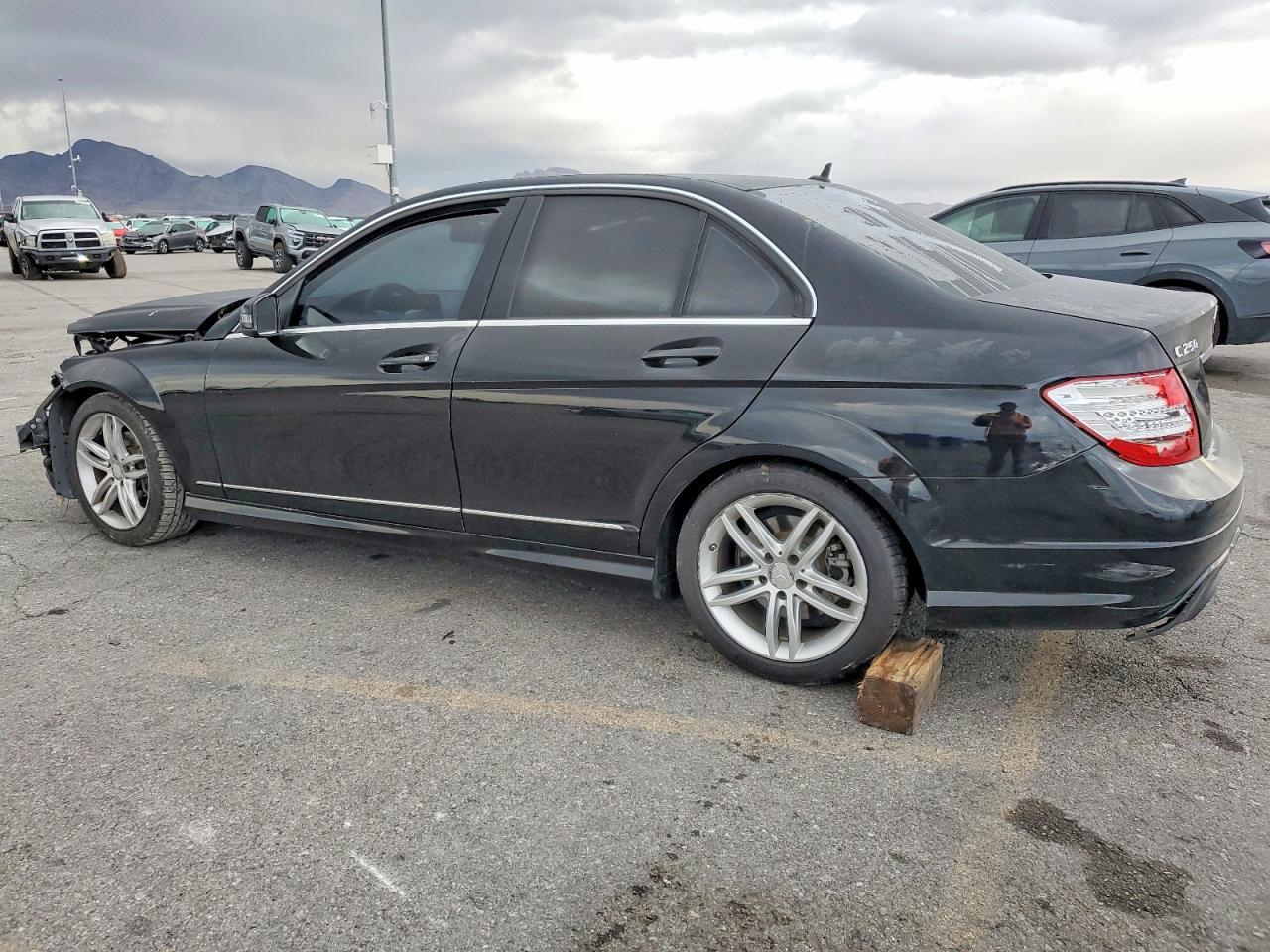 2013 Mercedes-Benz C 250 - Фото 2