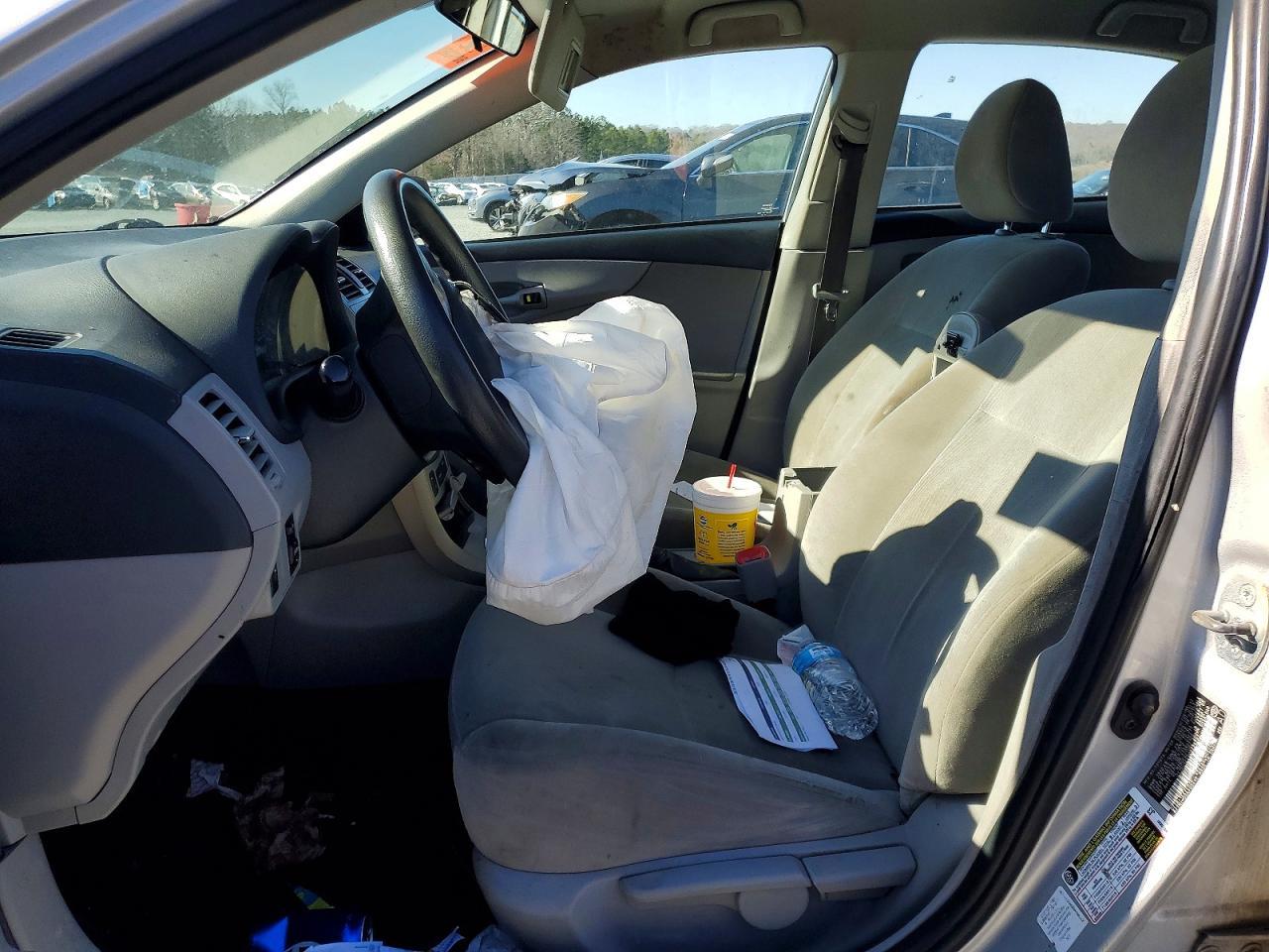 2012 Toyota Corolla Base - Фото 7