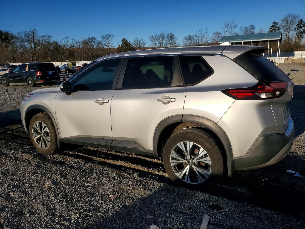 2022 Nissan Rogue Sv - Фото 2