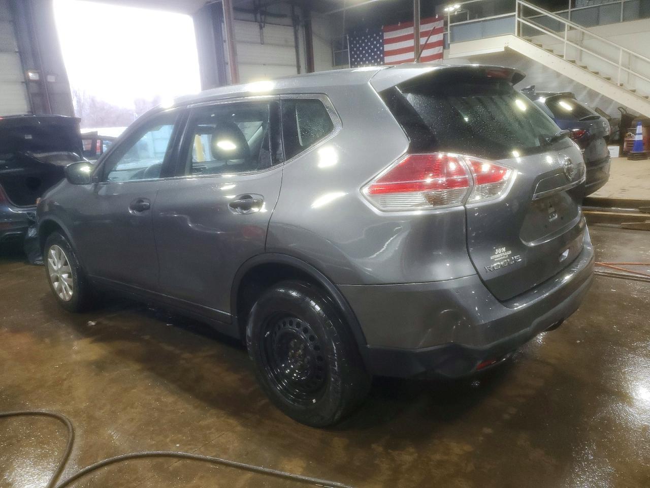 2016 Nissan Rogue S - Фото 2