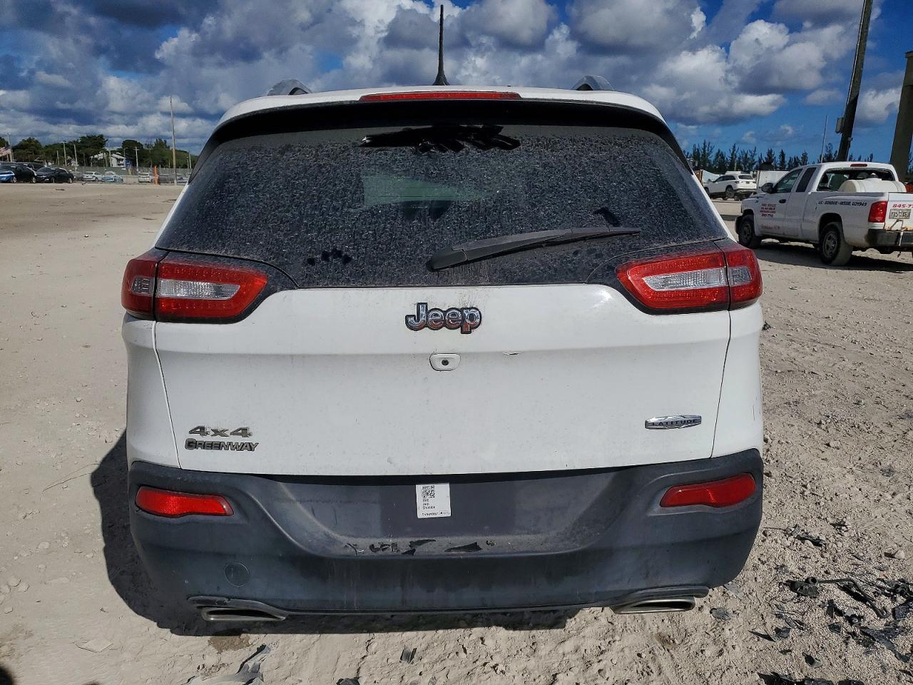 2015 Jeep Cherokee Latitude - Фото 6