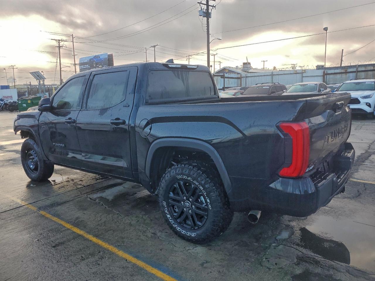 2025 Toyota Tundra Crewmax Sr - Image 2