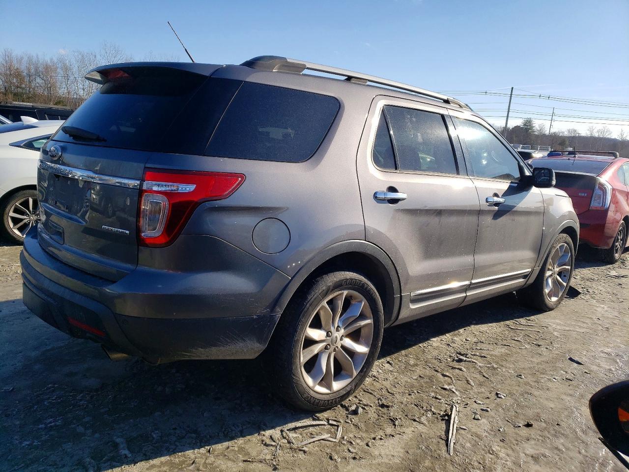 2013 Ford Explorer Xlt - Фото 3