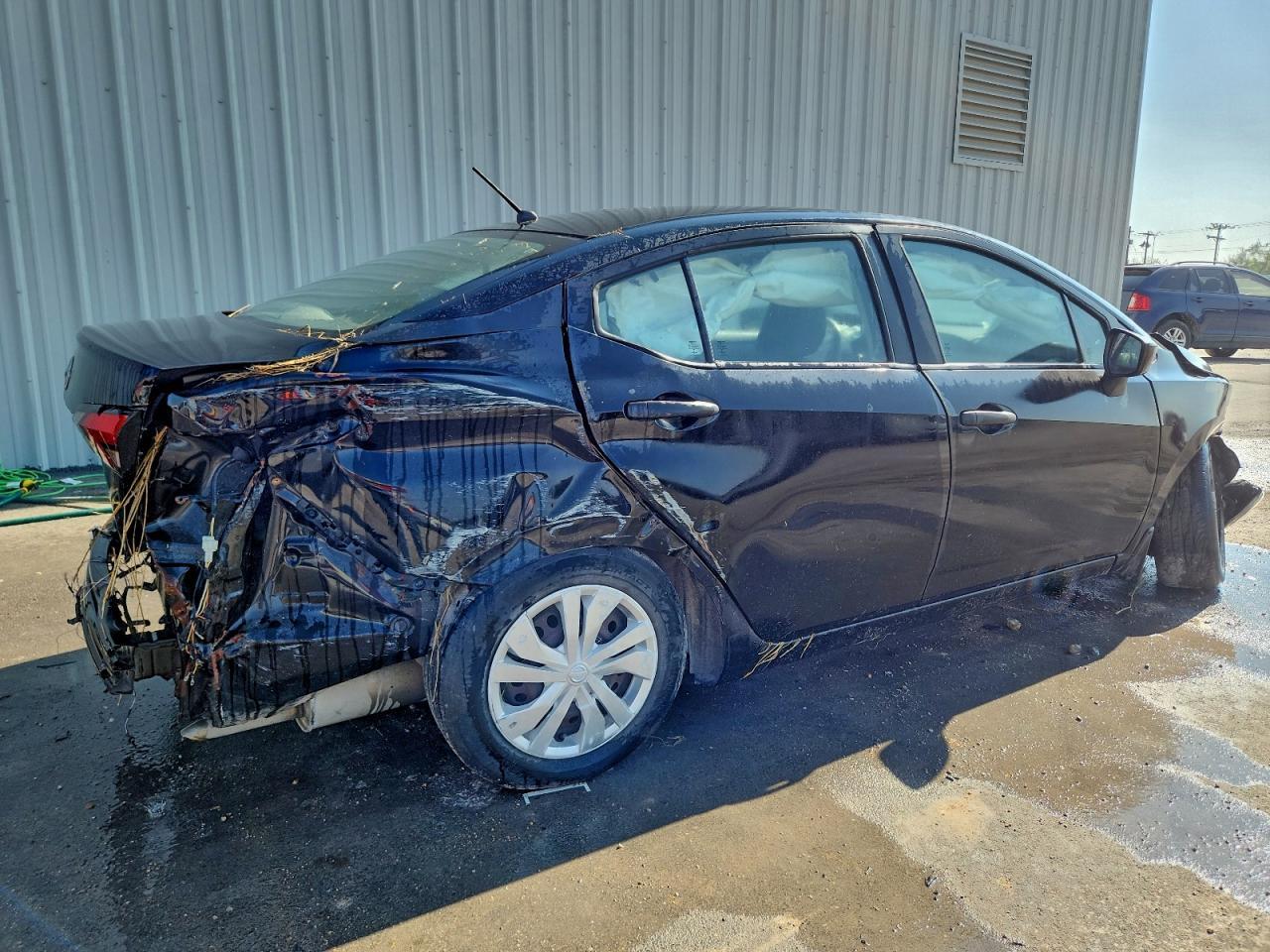 2020 Nissan Versa S - Image 3