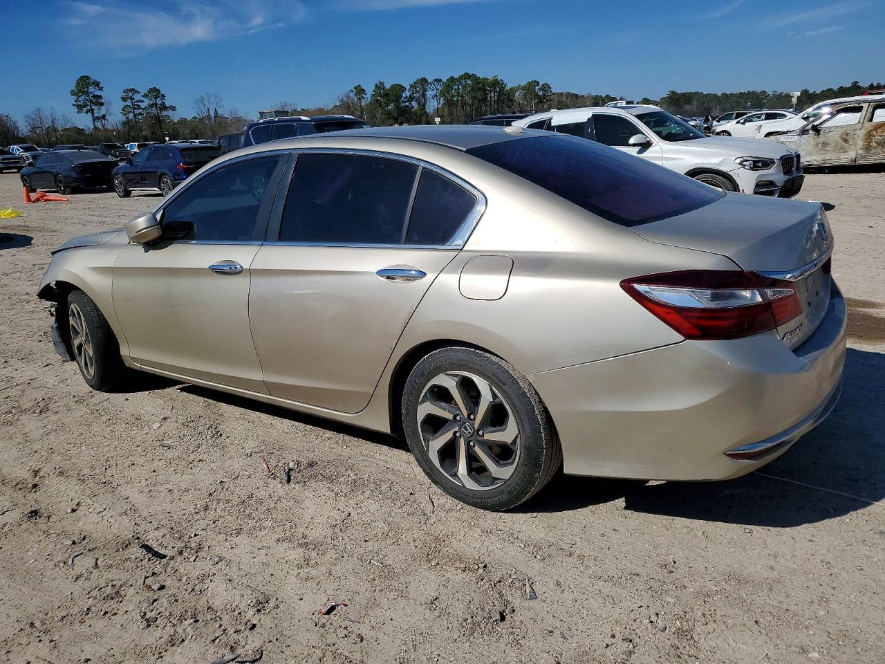 2016 Honda Accord Ex - Фото 2