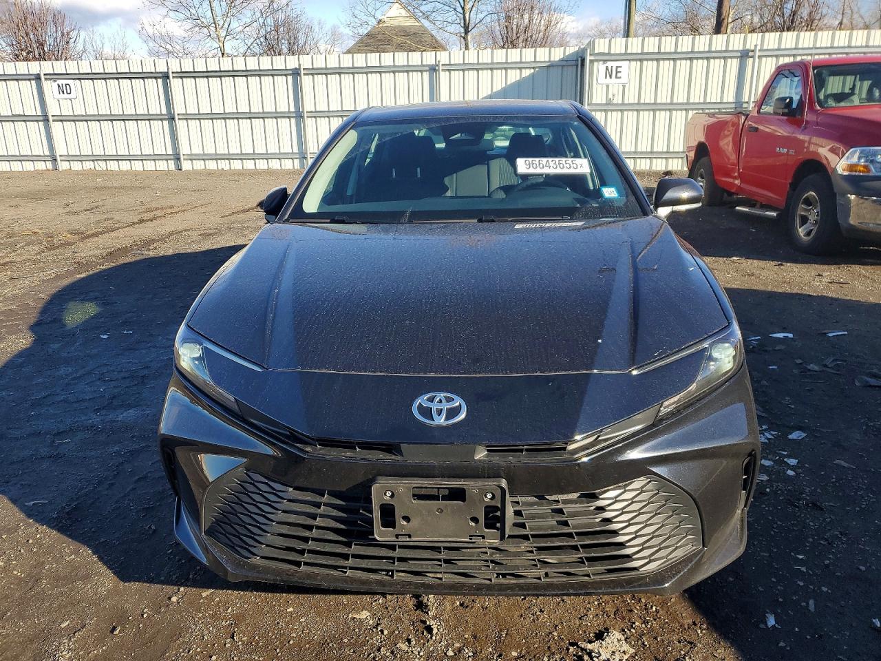 2025 Toyota Camry Le - Фото 5