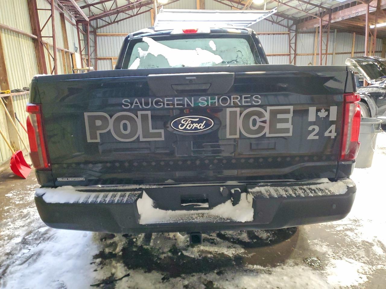 2024 Ford F150 Police Responder - Фото 6