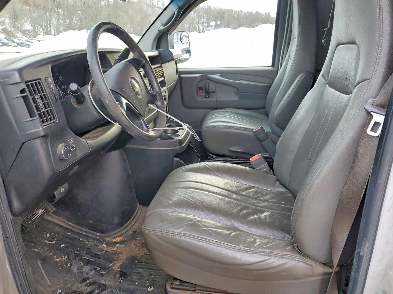 2014 Chevrolet Express 2500 Utility / Service Van - Фото 7