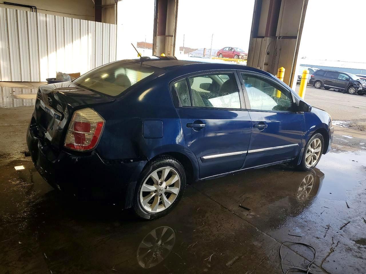 2010 Nissan Sentra 2.0 - Фото 3