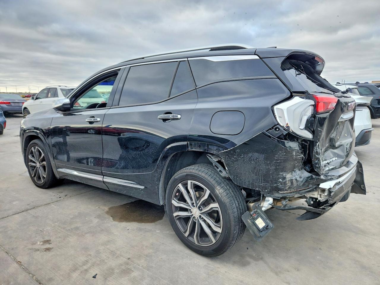 2019 GMC Terrain Denali - Image 2