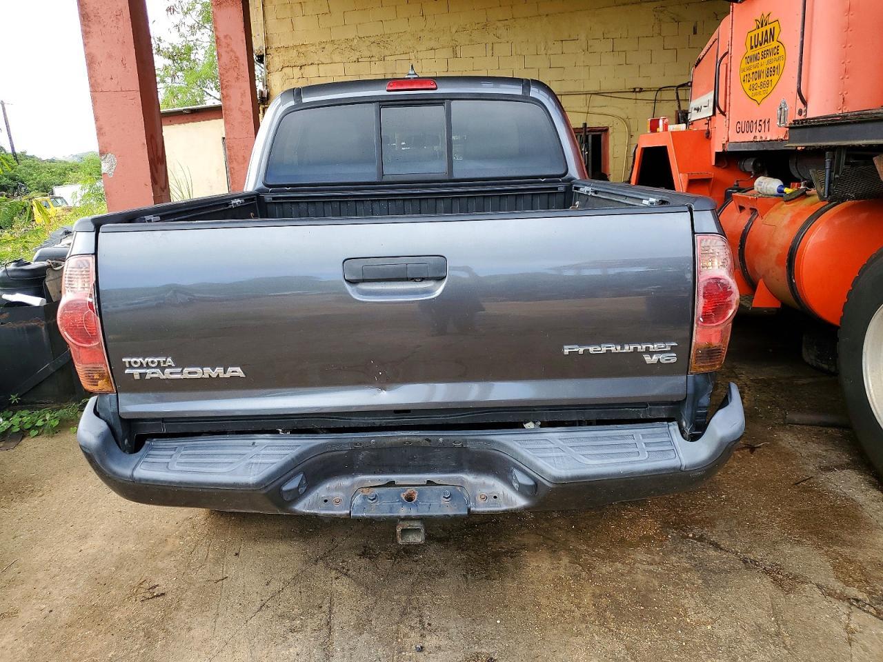 2015 Toyota Tacoma Double Cab Prerunner - Image 6