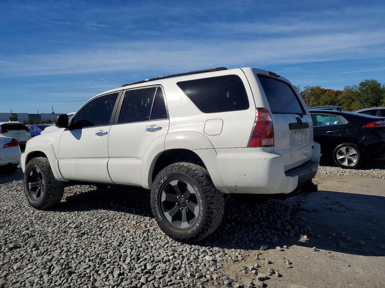 2008 Toyota 4Runner Sr5 - Image 2