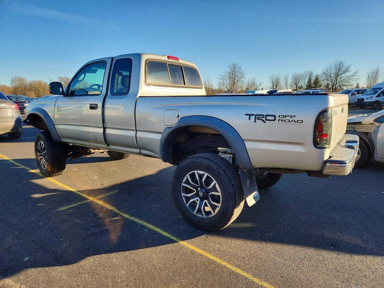2004 Toyota Tacoma Xtracab - Image 2