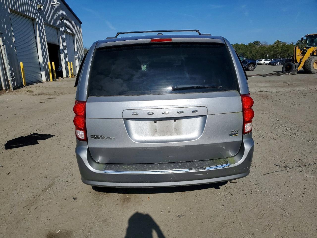 2012 Dodge Caravan - Image 6