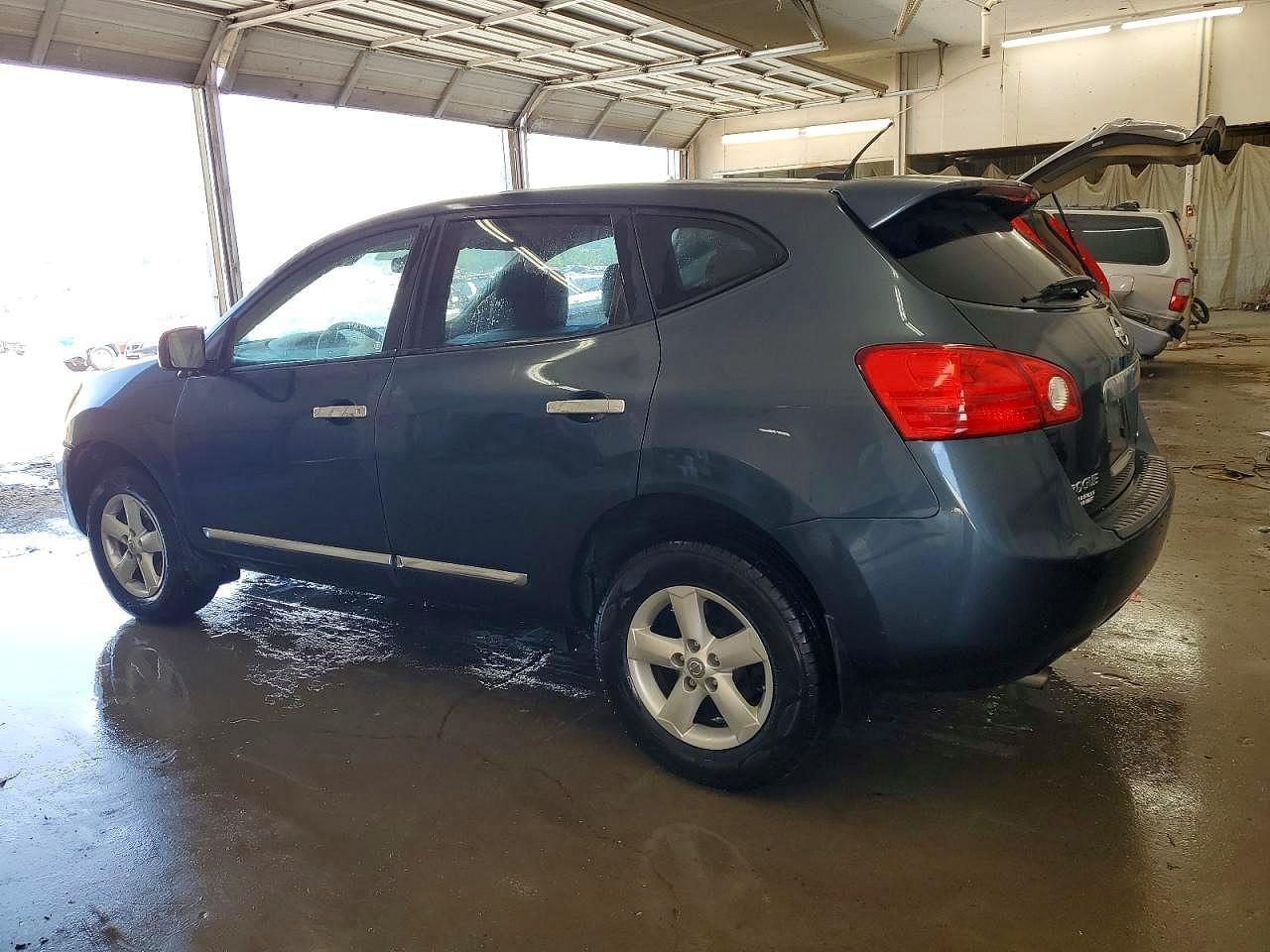 2013 Nissan Rogue S - Фото 2