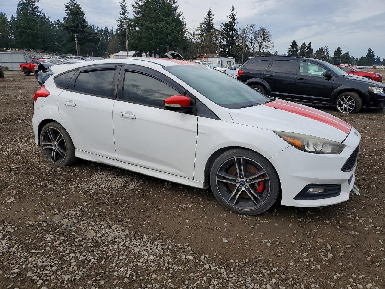 2016 Ford Focus St - Фото 4