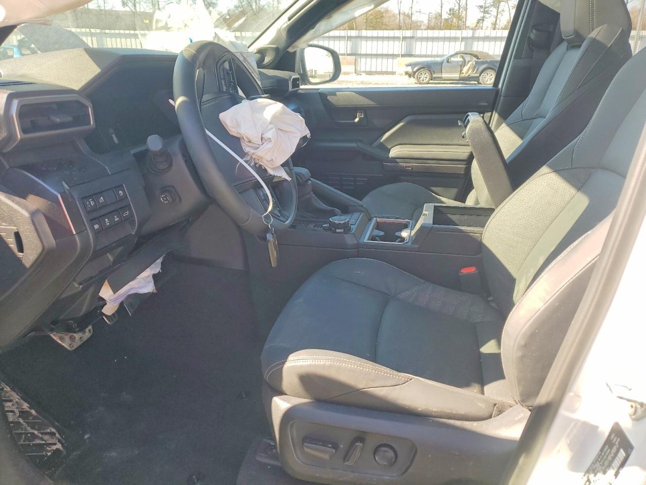 2025 Toyota 4Runner Sr5 - Image 7